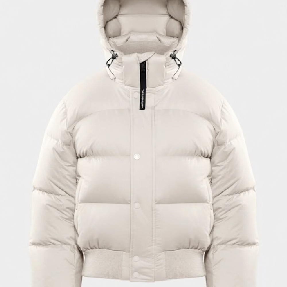 Aritzia - The Super Puff Bomber Jacket